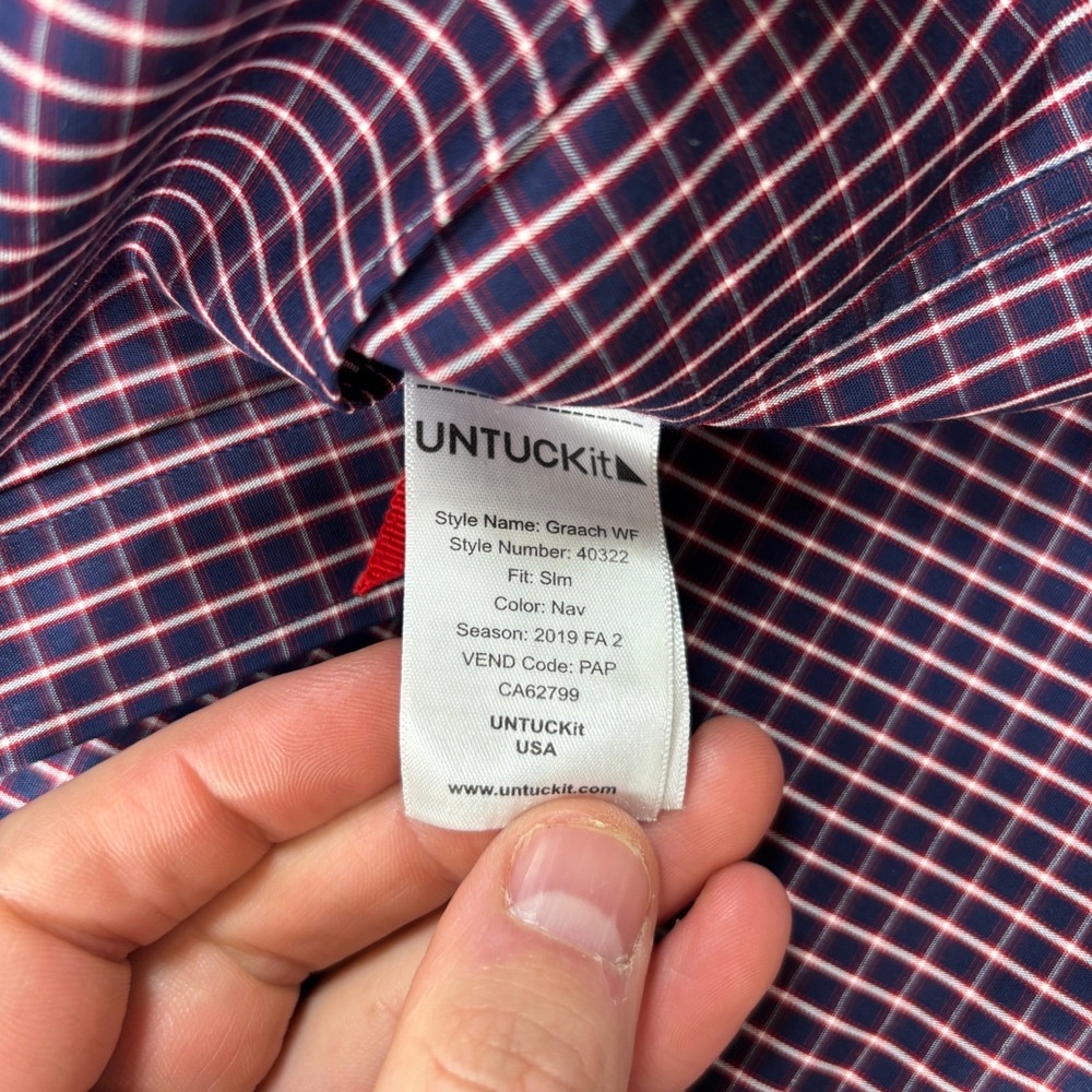 UNTUCKit Graach Slim Fit Navy Red Checkered Button Down Shirt‎ Men's Size Medium - Picture 3 of 8